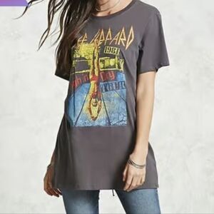 Forever 21 Def Leppard M. Band Shirt